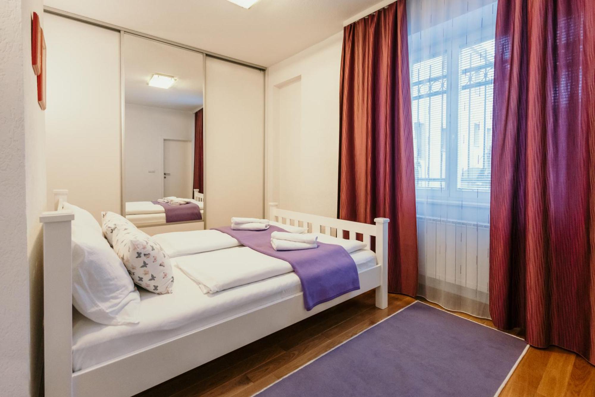 Apartment Vijecnica SJJ Exteriér fotografie